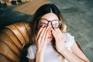 輕度近視需要佩戴眼鏡嗎 輕度近視需要佩戴眼鏡嗎