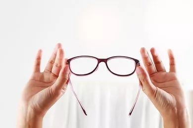 OK鏡,框架眼鏡,框架眼鏡和OK鏡的區(qū)別 OK鏡,框架眼鏡,框架眼鏡和OK鏡的區(qū)別