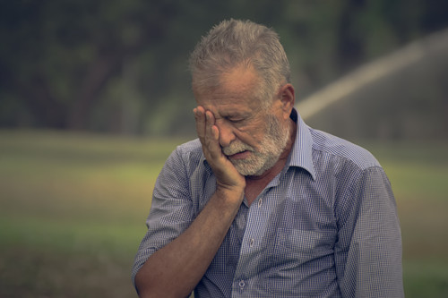 白內(nèi)障明顯的癥狀 白內(nèi)障明顯的癥狀